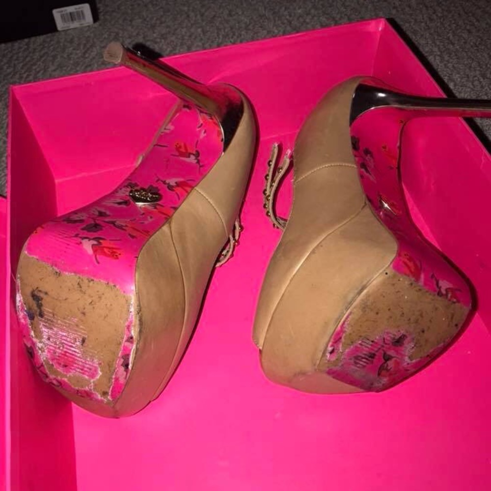 Betsy Johnson - image 2